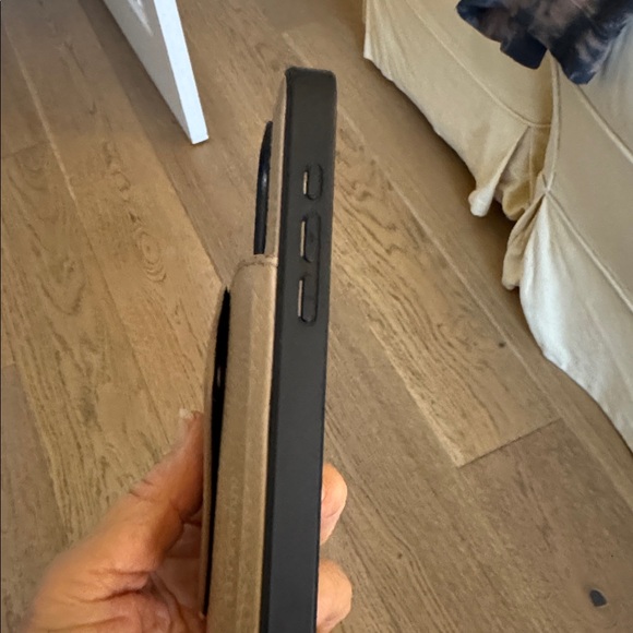 Tan Leather Cross Body I Phone 15pro Case with Strap AND a Clear phone case. - Picture 8 of 9